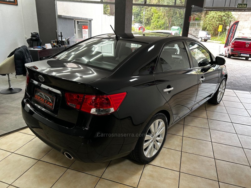 CERATO 1.6 EX3 SEDAN 16V GASOLINA 4P AUTOMÁTICO - 2013 - CAXIAS DO SUL