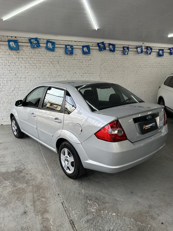 FIESTA 1.0 MPI SEDAN 8V FLEX 4P MANUAL - 2008 - CAXIAS DO SUL
