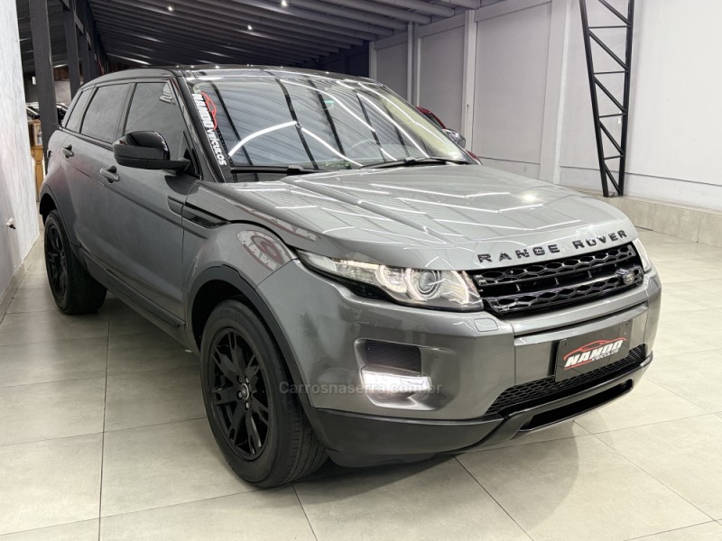 RANGE ROVER EVOQUE 2.0 PURE 4WD 16V GASOLINA 4P AUTOMÁTICO - 2015 - SAPIRANGA