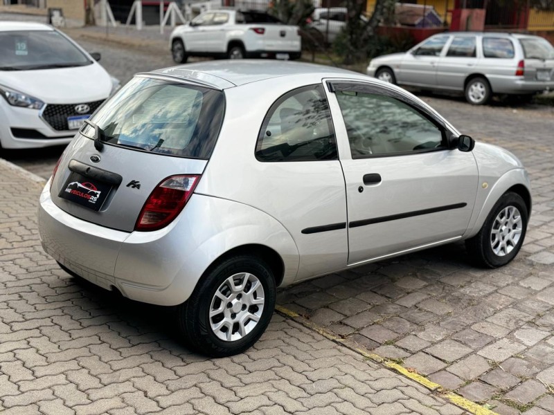 KA 1.0 MPI GL 8V GASOLINA 2P MANUAL - 2006 - CAXIAS DO SUL