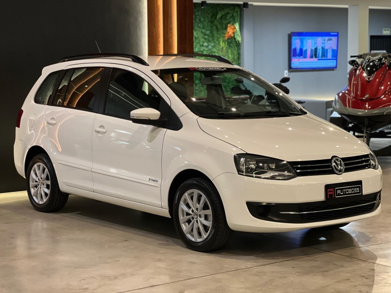 SPACEFOX 1.6 MI TREND 8V FLEX 4P MANUAL - 2014 - NOVO HAMBURGO