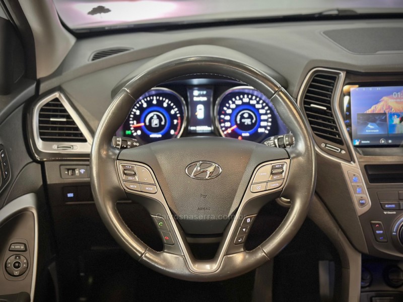 SANTA FÉ 3.3 MPFI 4X4 7 LUGARES V6 270CV GASOLINA 4P AUTOMÁTICO - 2015 - IVOTI