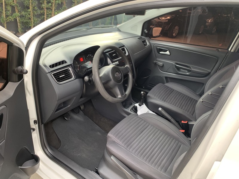 FOX 1.0 MI 8V FLEX 4P MANUAL - 2013 - CAXIAS DO SUL