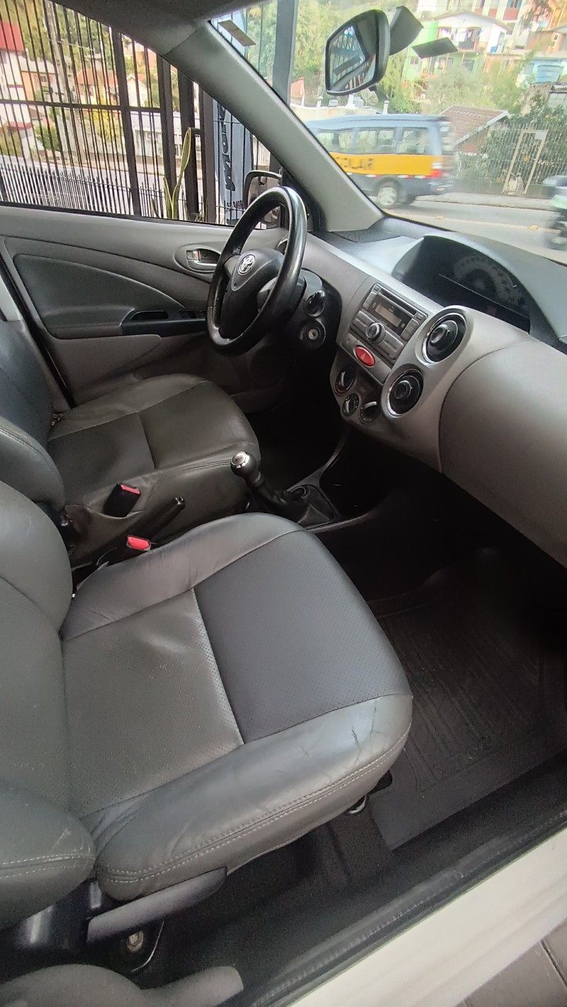 ETIOS 1.5 XLS 16V FLEX 4P MANUAL - 2013 - CAXIAS DO SUL