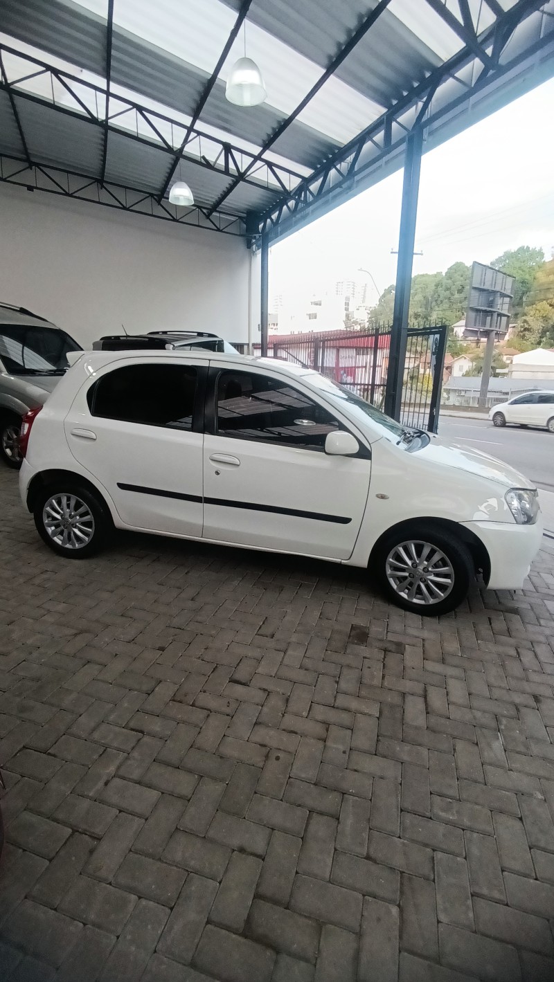 ETIOS 1.5 XLS 16V FLEX 4P MANUAL - 2013 - CAXIAS DO SUL