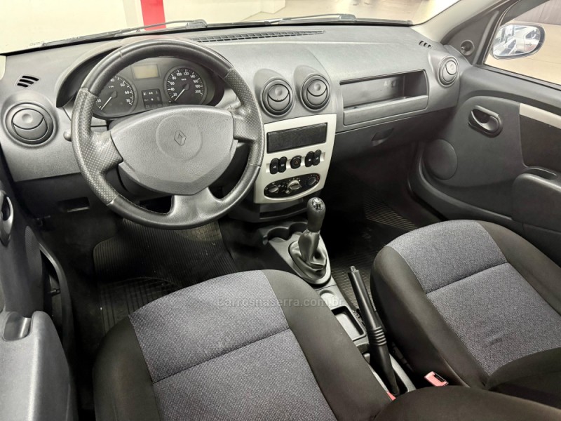 LOGAN 1.0 EXPRESSION 16V FLEX 4P MANUAL - 2009 - CAXIAS DO SUL