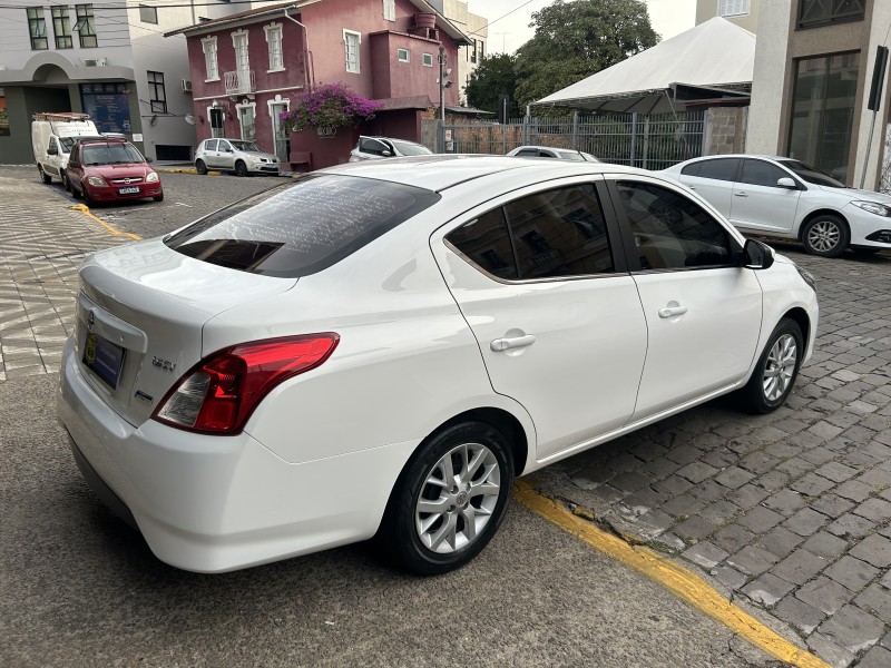 VERSA 1.6 16V FLEX SV 4P XTRONIC - 2018 - GARIBALDI