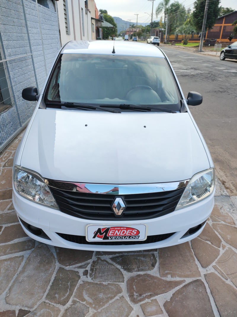LOGAN 1.0 EXPRESSION 16V FLEX 4P MANUAL - 2012 - TRêS COROAS