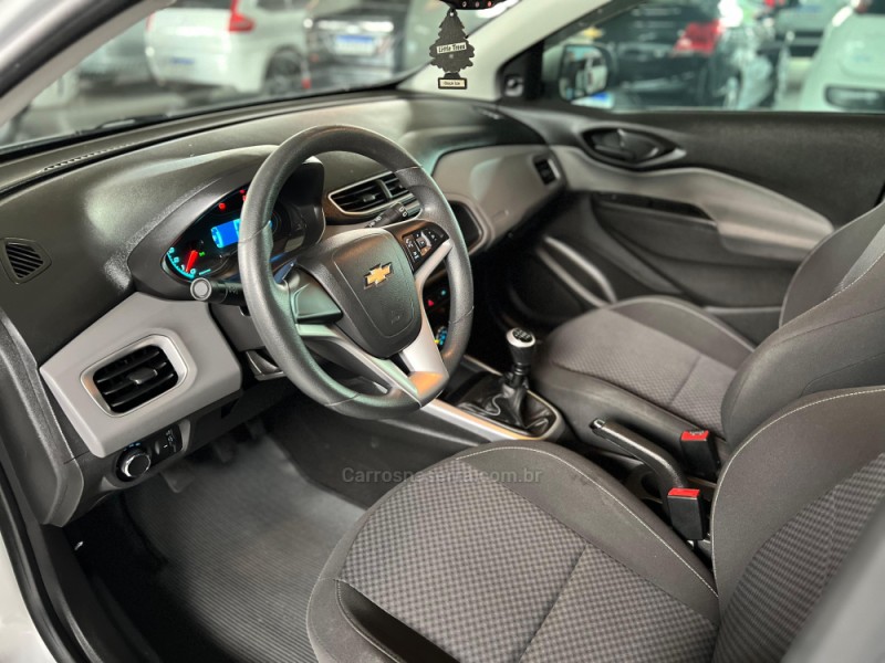 ONIX 1.4 MPFI LT 8V FLEX 4P MANUAL - 2017 - CAXIAS DO SUL
