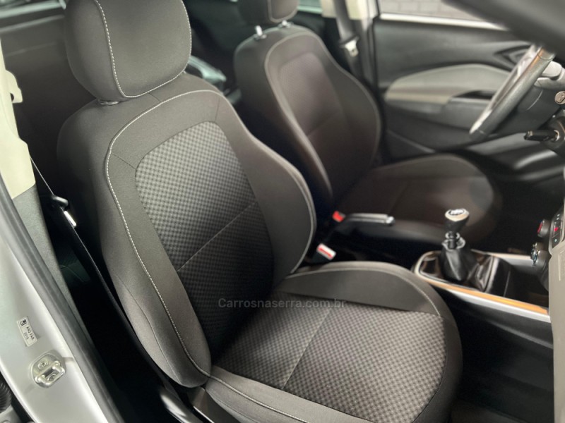 ONIX 1.4 MPFI LT 8V FLEX 4P MANUAL - 2017 - CAXIAS DO SUL