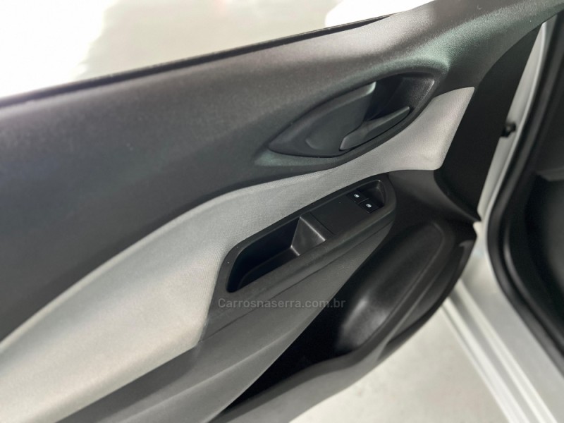 ONIX 1.4 MPFI LT 8V FLEX 4P MANUAL - 2017 - CAXIAS DO SUL
