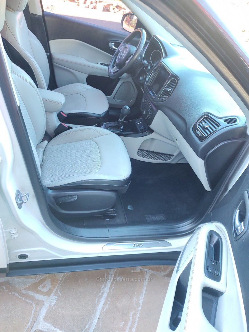 COMPASS 2.0 16V FLEX LIMITED AUTOMÁTICO - 2018 - TRêS COROAS
