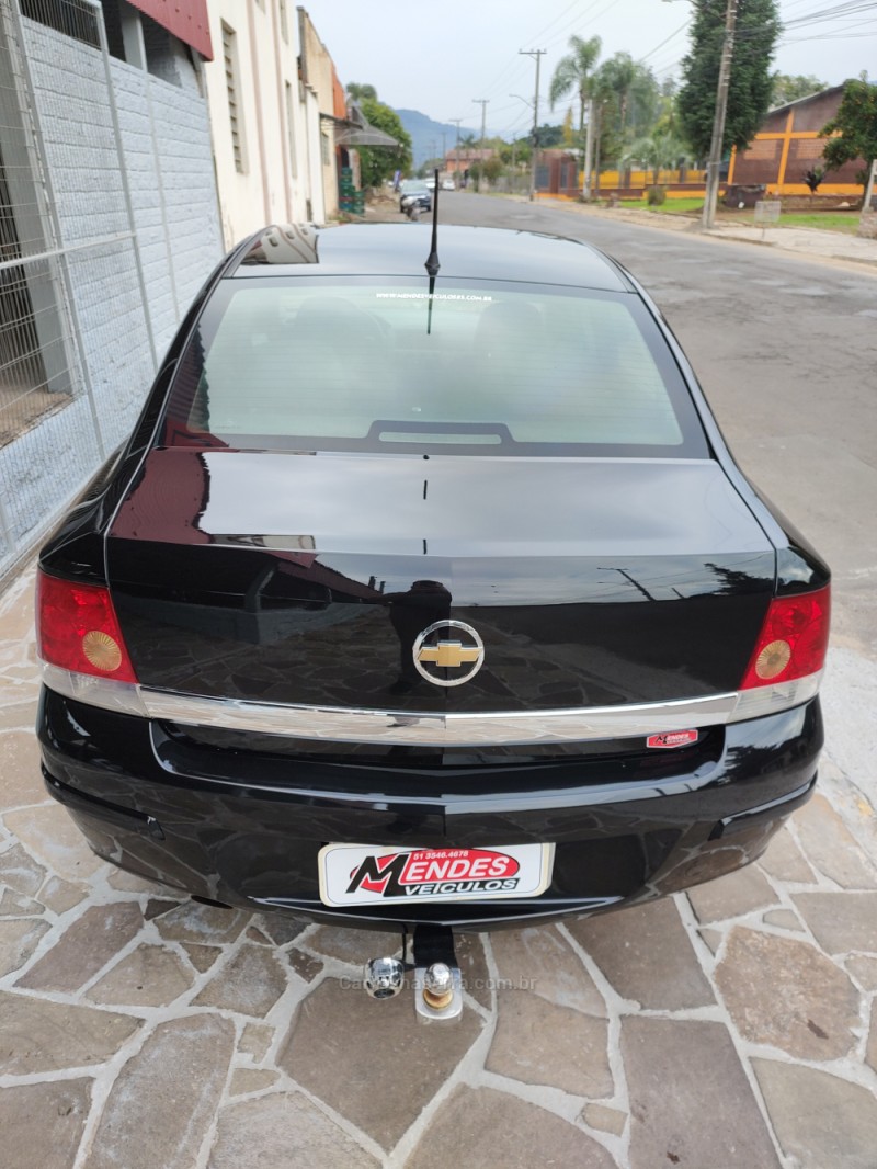 VECTRA 2.0 MPFI EXPRESSION 8V FLEX 4P MANUAL - 2009 - TRêS COROAS