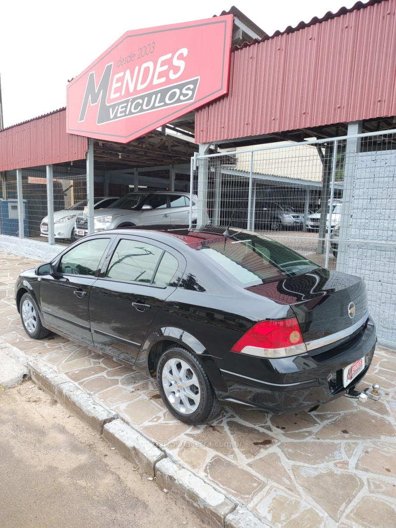 VECTRA 2.0 MPFI EXPRESSION 8V FLEX 4P MANUAL - 2009 - TRêS COROAS