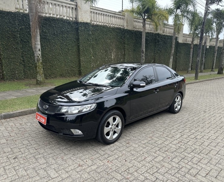 CERATO 1.6 EX2 SEDAN 16V GASOLINA 4P MANUAL - 2010 - CAXIAS DO SUL