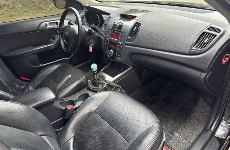 CERATO 1.6 EX2 SEDAN 16V GASOLINA 4P MANUAL - 2010 - CAXIAS DO SUL