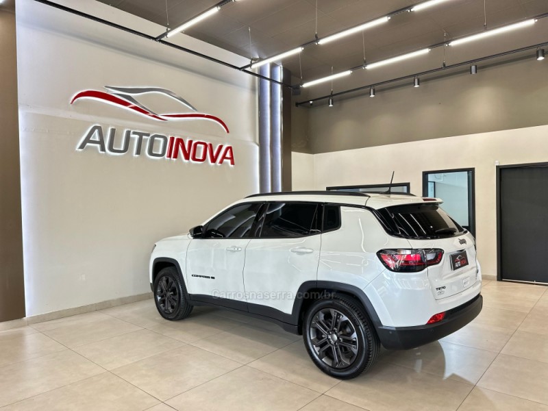 COMPASS 1.3 80 ANOS T270 16V TURBO 4X2 FLEX 4P AUTOMÁTICO - 2022 - IVOTI