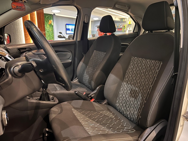 KA + 1.5 SE PLUS 16V FLEX 4P MANUAL - 2015 - NOVO HAMBURGO