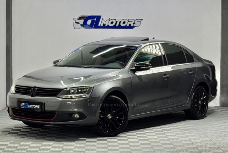 JETTA 2.0 TSI HIGHLINE 211CV GASOLINA 4P DSG - 2013 - NOVO HAMBURGO