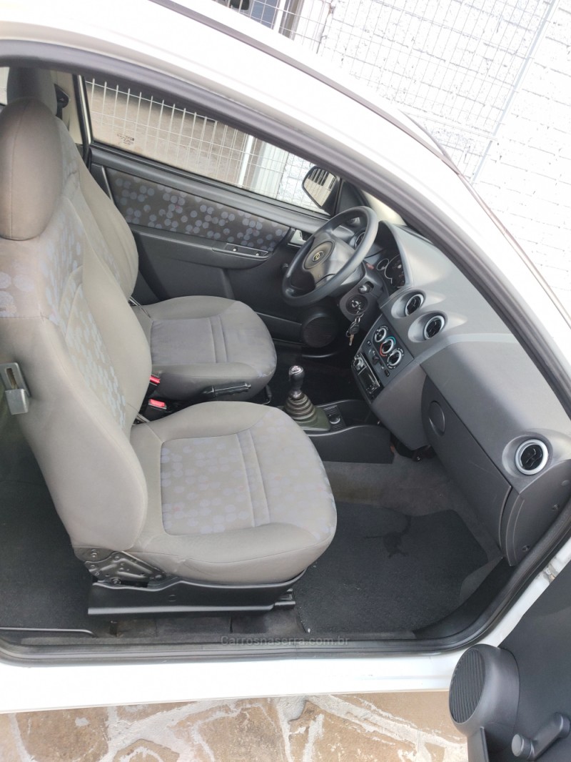CELTA 1.0 MPFI VHC SUPER 8V FLEX 2P MANUAL - 2008 - TRêS COROAS
