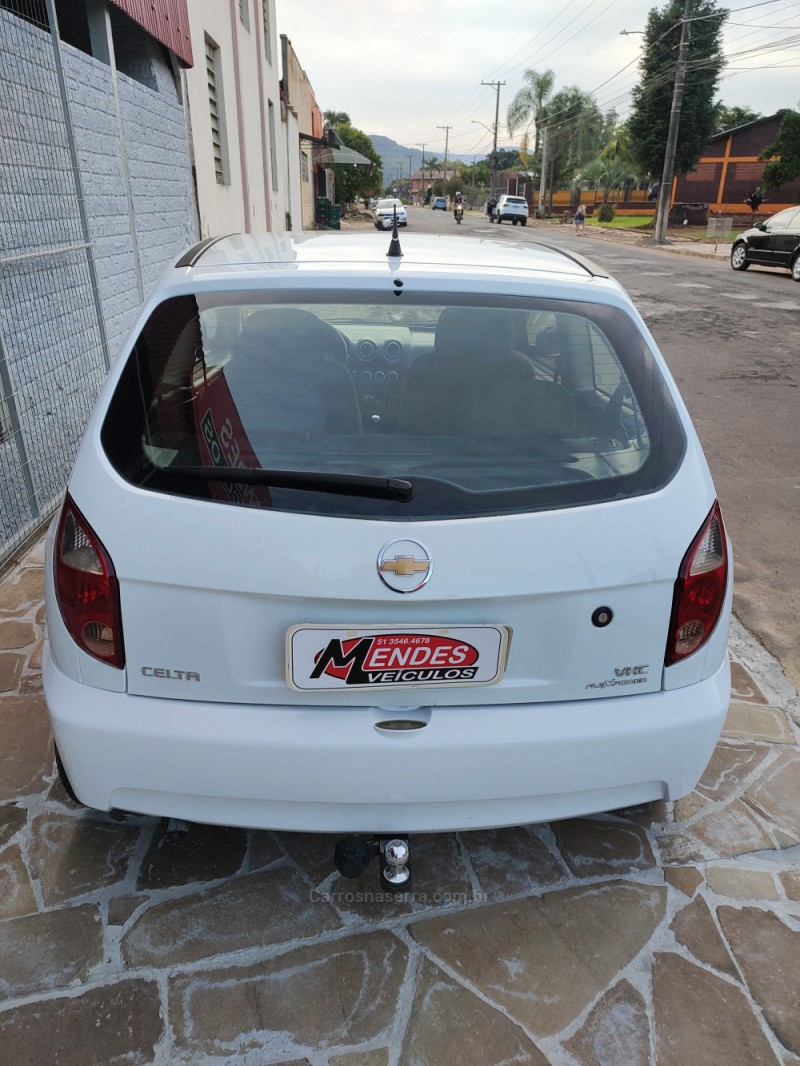 CELTA 1.0 MPFI VHC SUPER 8V FLEX 2P MANUAL - 2008 - TRêS COROAS