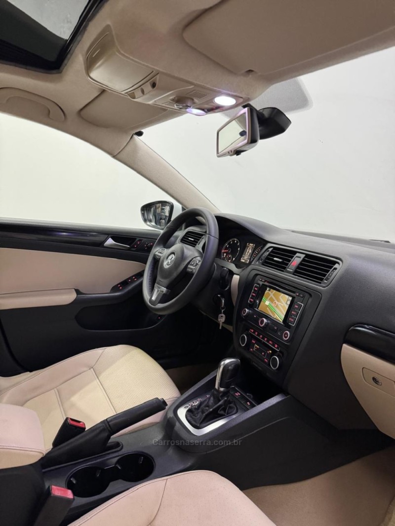 JETTA 2.0 COMFORTLINE FLEX 4P TIPTRONIC - 2012 - NOVO HAMBURGO