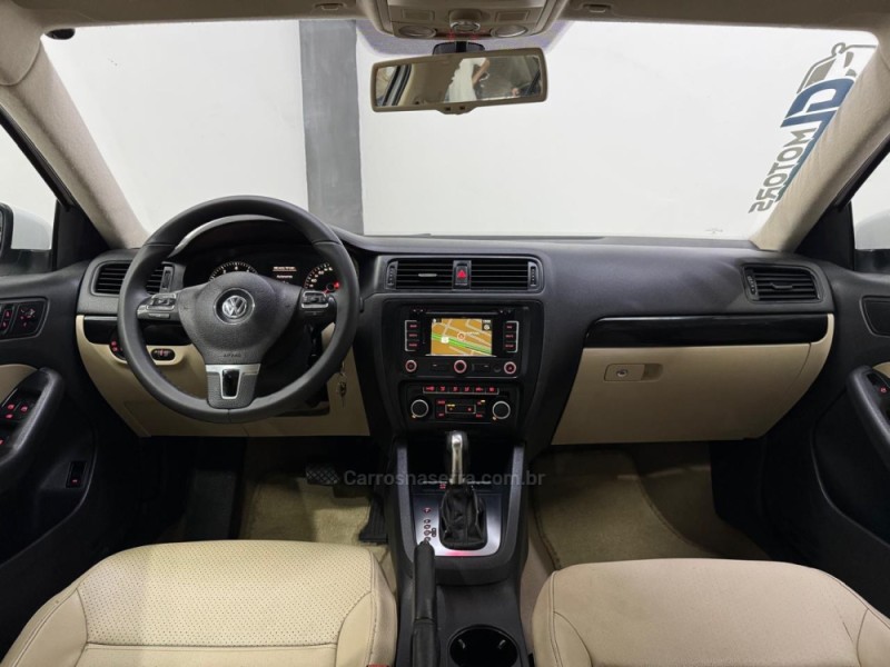 JETTA 2.0 COMFORTLINE FLEX 4P TIPTRONIC - 2012 - NOVO HAMBURGO