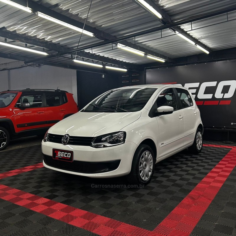FOX 1.6 MI 8V FLEX 4P MANUAL - 2014 - PASSO FUNDO