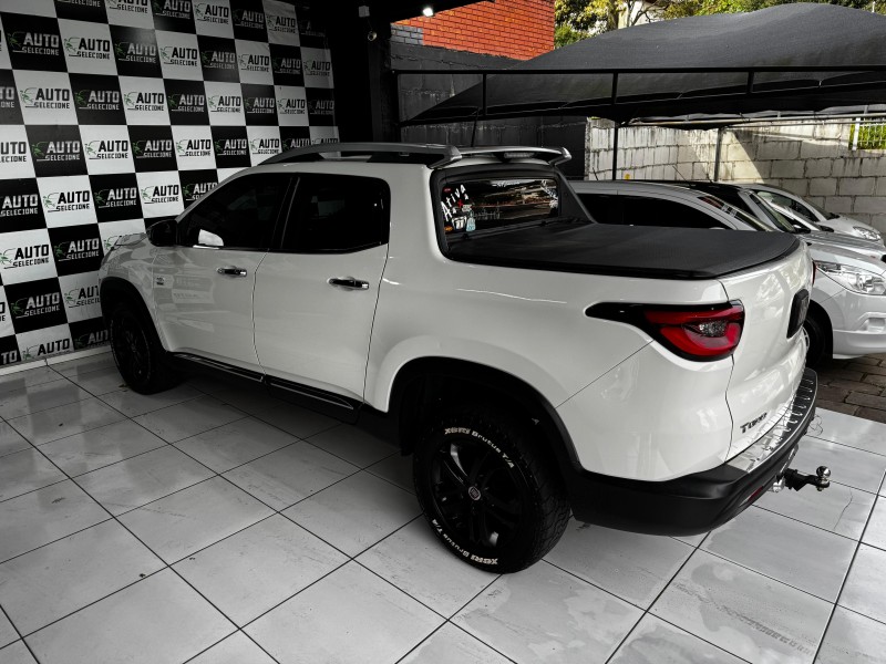 TORO 2.0 16V TURBO DIESEL VOLCANO 4WD AUTOMÁTICO - 2018 - CAXIAS DO SUL
