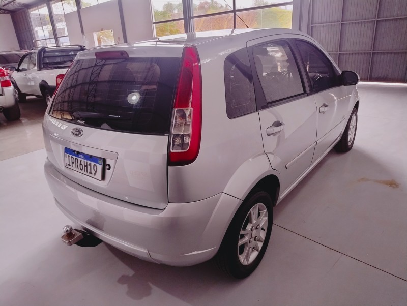 FIESTA 1.6 MPI HATCH 8V FLEX 4P MANUAL - 2009 - SãO SEBASTIãO DO CAí