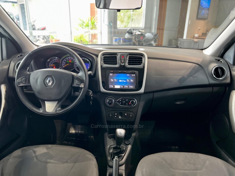 SANDERO 1.6 DYNAMIQUE 8V FLEX 4P AUTOMATIZADO - 2015 - ESTâNCIA VELHA