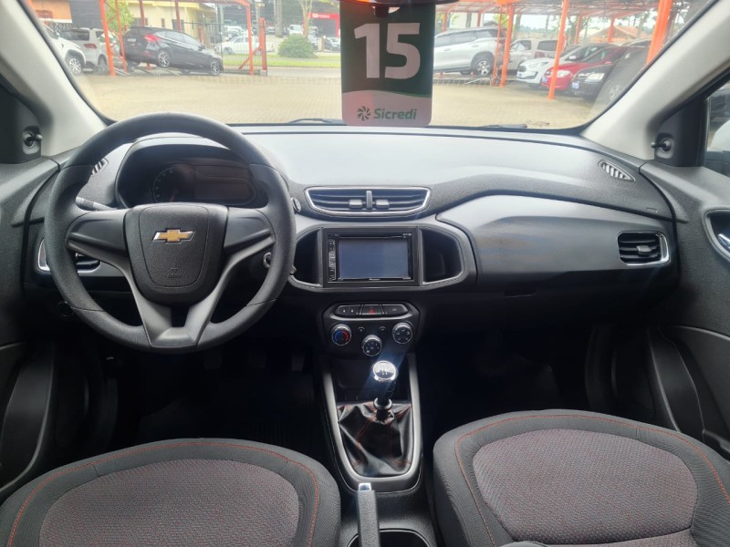 ONIX 1.4 MPFI LT 8V FLEX 4P MANUAL - 2015 - CANELA