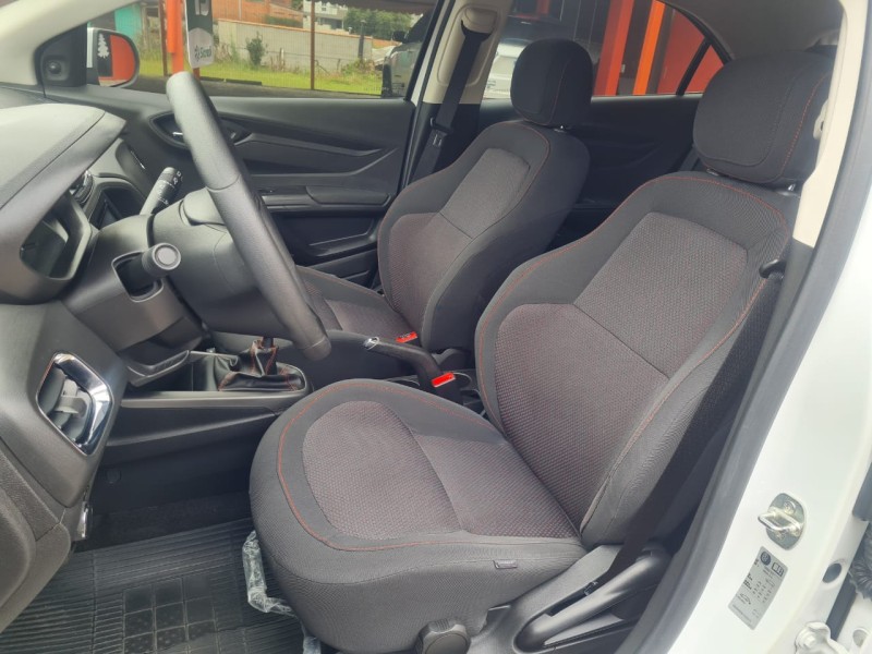 ONIX 1.4 MPFI LT 8V FLEX 4P MANUAL - 2015 - CANELA