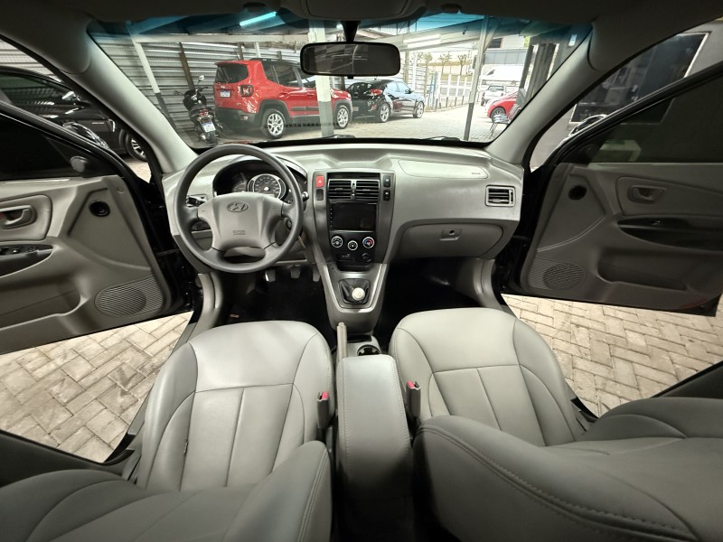 TUCSON 2.0 GL 2WD 16V GASOLINA 4P MANUAL - 2010 - CAXIAS DO SUL