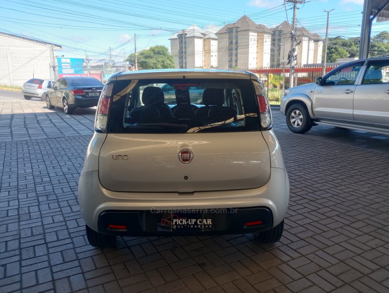 UNO 1.0 EVO ATTRACTIVE 8V FLEX 4P MANUAL - 2021 - CAXIAS DO SUL