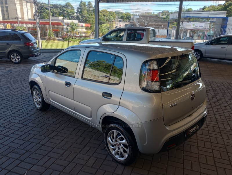 UNO 1.0 EVO ATTRACTIVE 8V FLEX 4P MANUAL - 2021 - CAXIAS DO SUL
