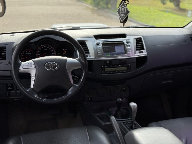 HILUX 2.7 SRV 4X4 CD 16V FLEX 4P AUTOMÁTICO - 2012 - CANELA