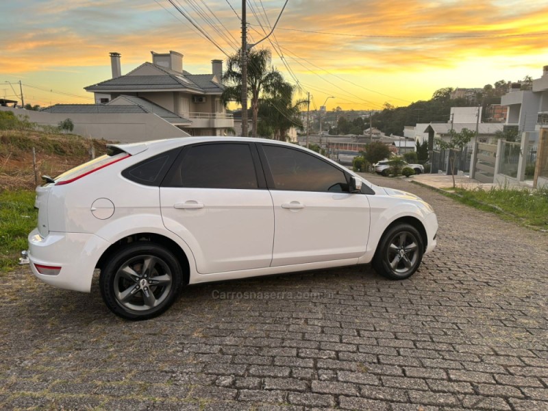FOCUS 2.0 HC 16V FLEX 4P MANUAL - 2011 - CAXIAS DO SUL