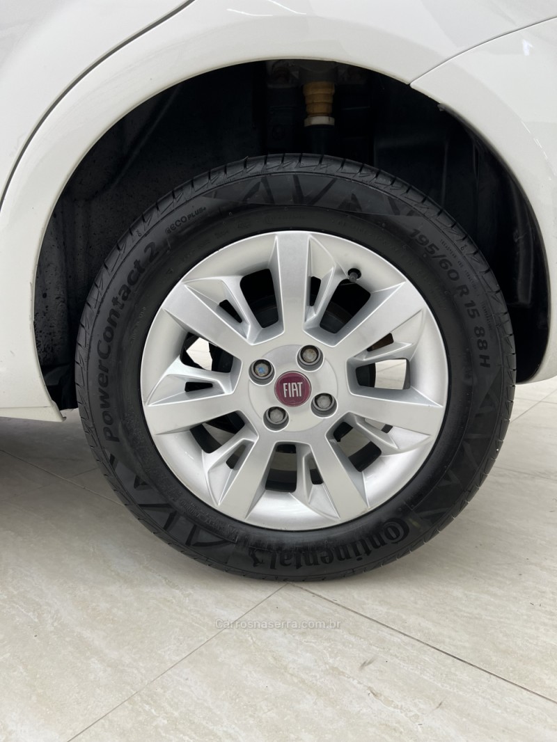 PUNTO 1.4 ATTRACTIVE 8V FLEX 4P MANUAL - 2013 - BENTO GONçALVES