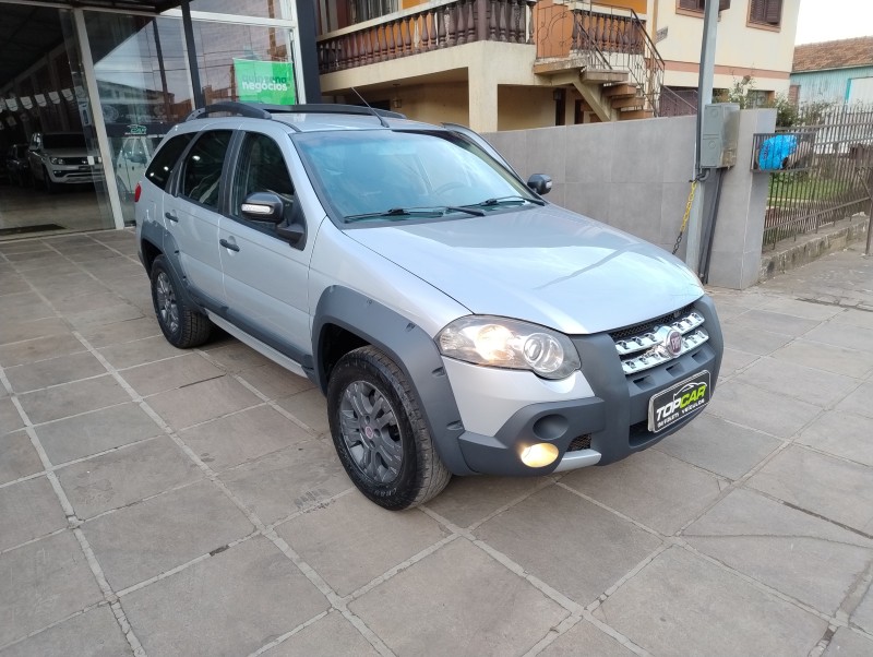 PALIO 1.8 MPI ADVENTURE LOCKER WEEKEND 8V FLEX 4P MANUAL - 2009 - VACARIA