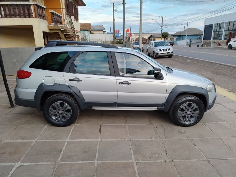 PALIO 1.8 MPI ADVENTURE LOCKER WEEKEND 8V FLEX 4P MANUAL - 2009 - VACARIA