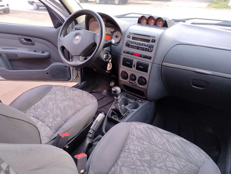 PALIO 1.8 MPI ADVENTURE LOCKER WEEKEND 8V FLEX 4P MANUAL - 2009 - VACARIA