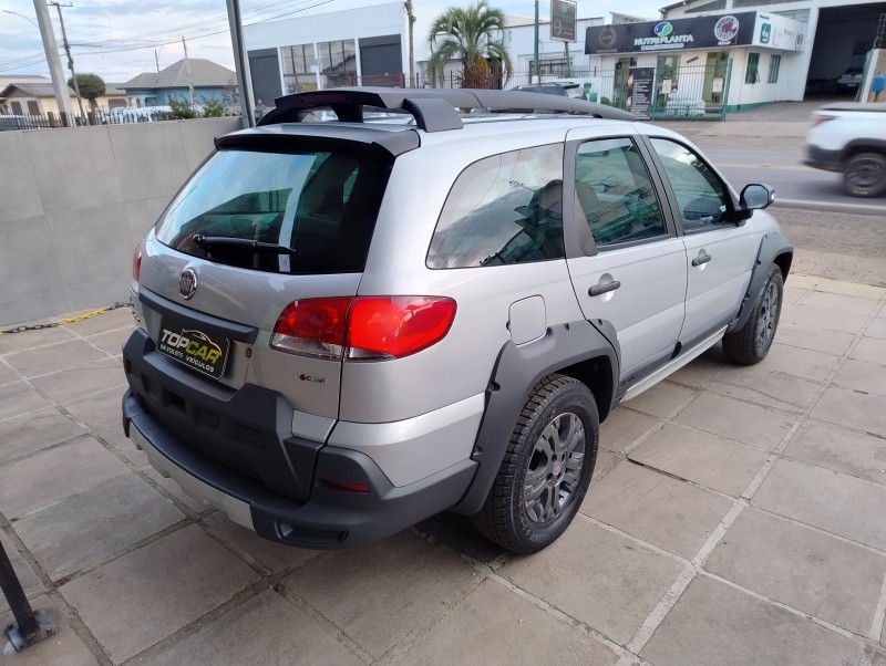 PALIO 1.8 MPI ADVENTURE LOCKER WEEKEND 8V FLEX 4P MANUAL - 2009 - VACARIA