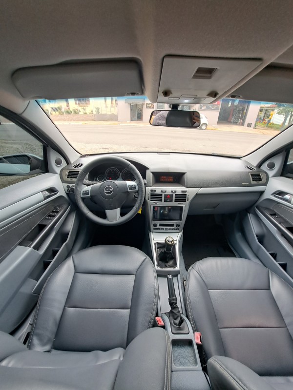 VECTRA 2.0 MPFI ELEGANCE 8V 140CV FLEX 4P MANUAL - 2009 - FARROUPILHA