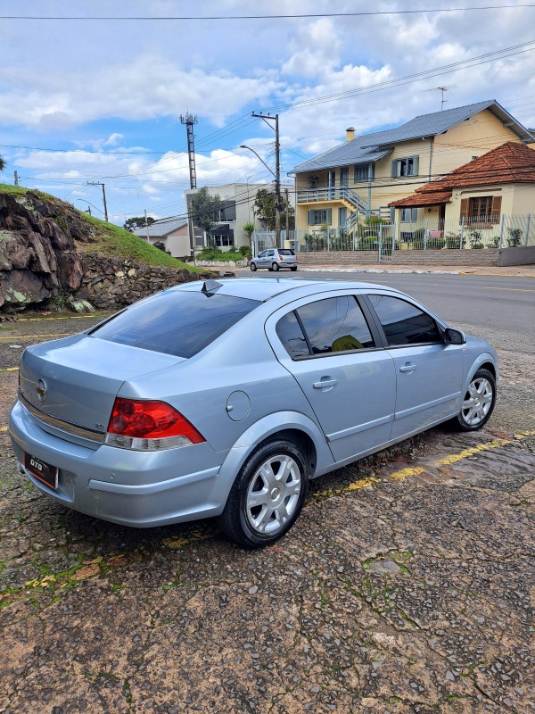 VECTRA 2.0 MPFI ELEGANCE 8V 140CV FLEX 4P MANUAL - 2009 - FARROUPILHA