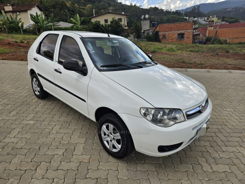 PALIO 1.0 MPI FIRE CELEBRATION 8V FLEX 4P MANUAL - 2011 - PICADA CAFé