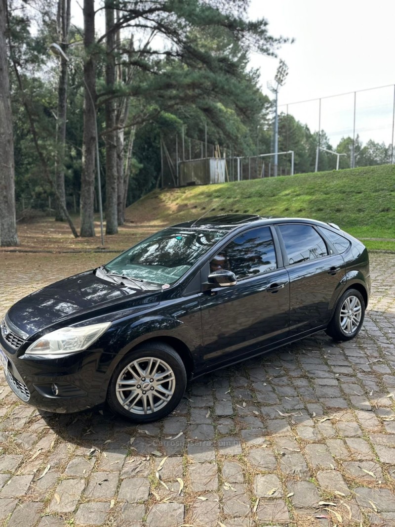 focus 2.0 ghia 16v gasolina 4p automatico 2009 caxias do sul