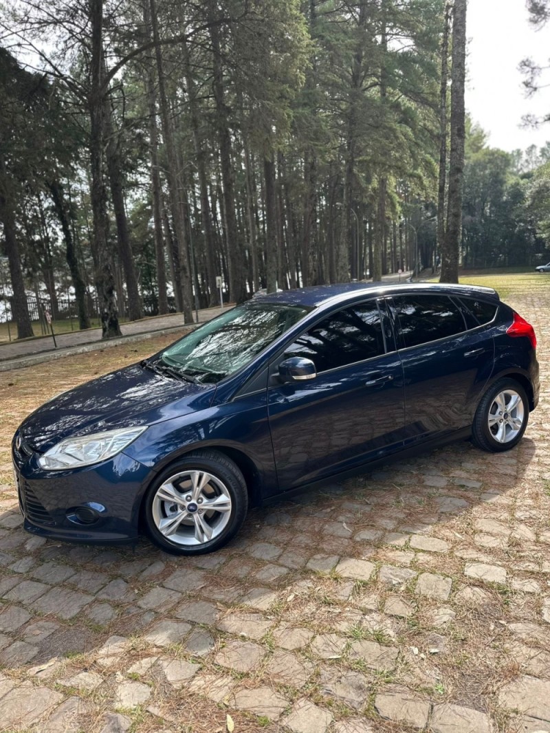FOCUS 1.6 SE HATCH 16V FLEX 4P AUTOMÁTICO - 2014 - CAXIAS DO SUL