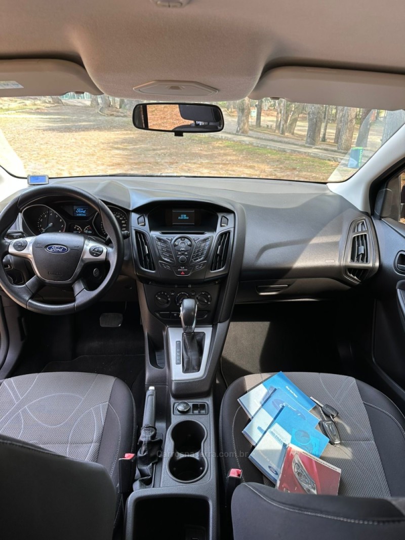 FOCUS 1.6 SE HATCH 16V FLEX 4P AUTOMÁTICO - 2014 - CAXIAS DO SUL