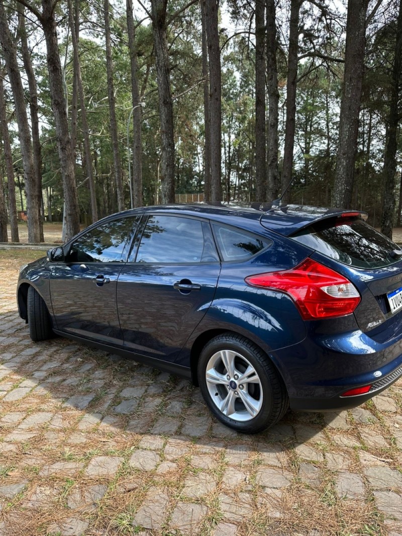FOCUS 1.6 SE HATCH 16V FLEX 4P AUTOMÁTICO - 2014 - CAXIAS DO SUL